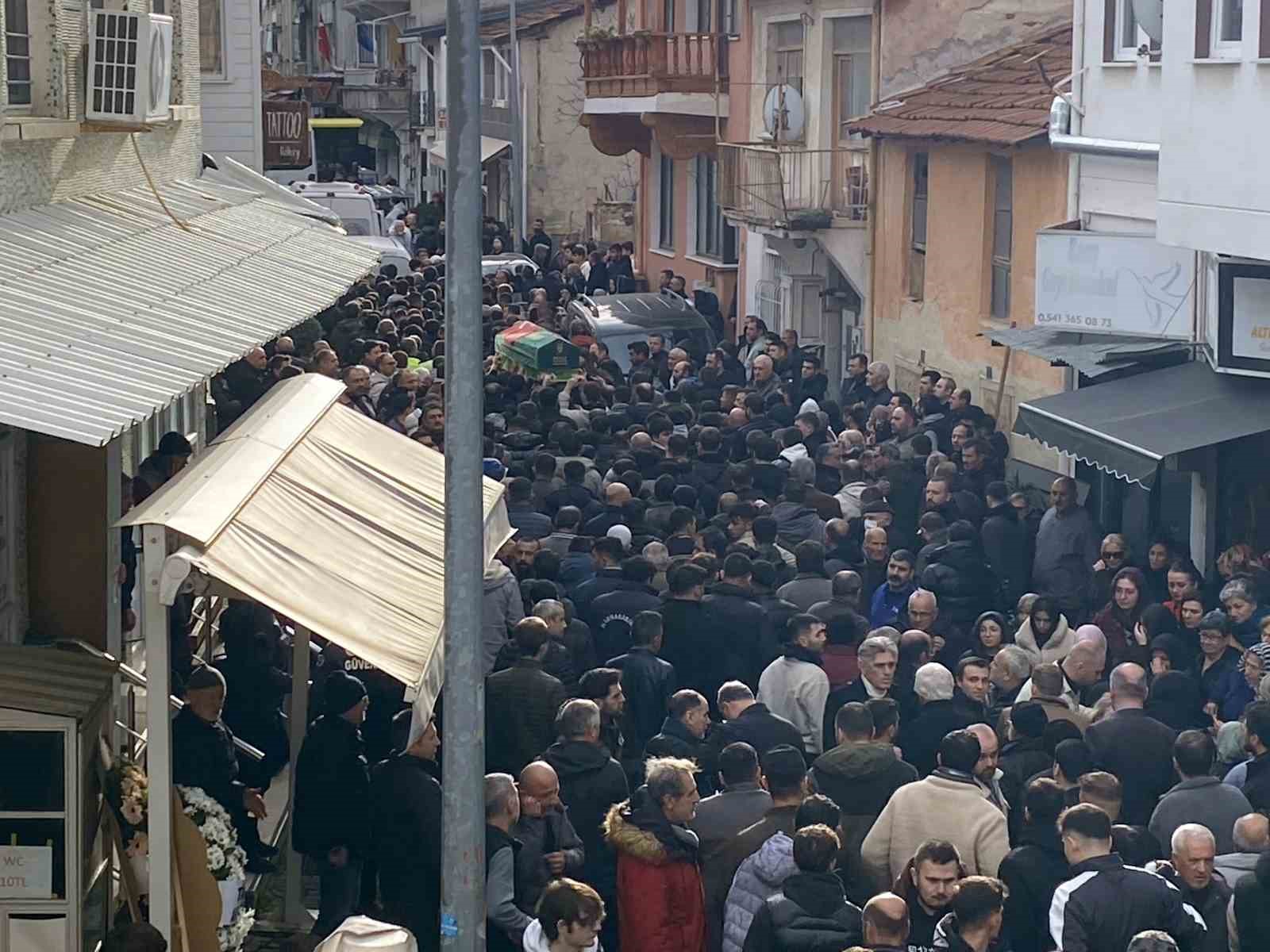 Babasını kurtarırken kuyuda can veren 17 yaşındaki Efe’ye acı veda
