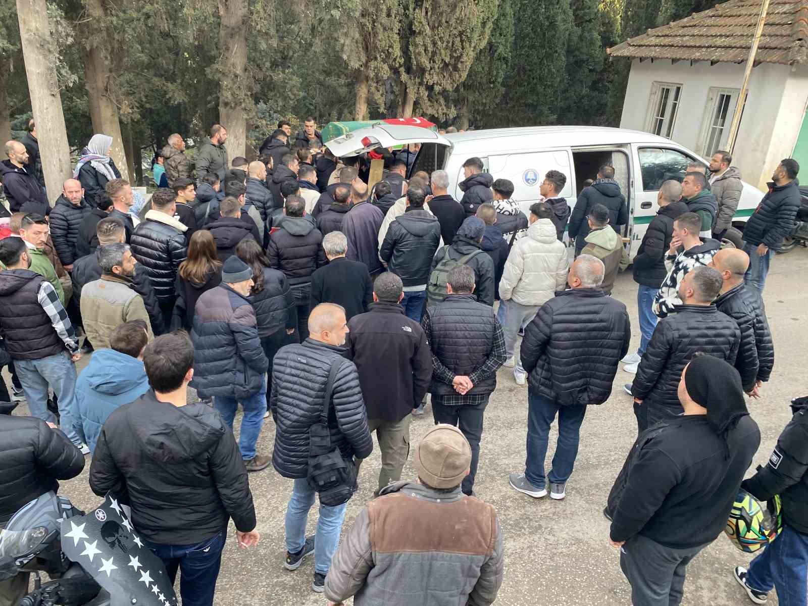 Babasını kurtarırken kuyuda can veren 17 yaşındaki Efe’ye acı veda
