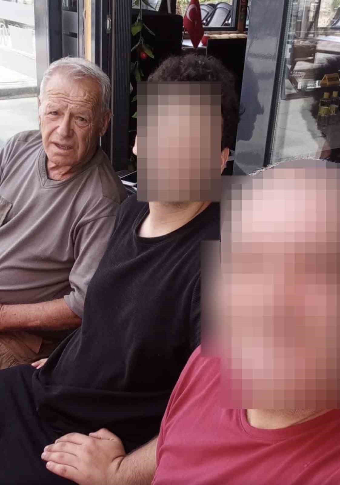 Babasını öldürdüğünü kabul etti,
