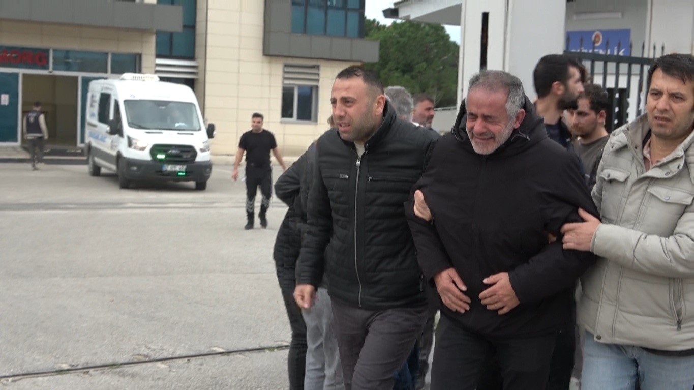 Babasının "Oğlum ölmeyecek" feryadı yürek burkmuştu, genç işçi kurtarılamadı
Babasının "Oğlum ölmeyecek" feryadı yürek burkmuştu, genç işçi kurtarılamadı