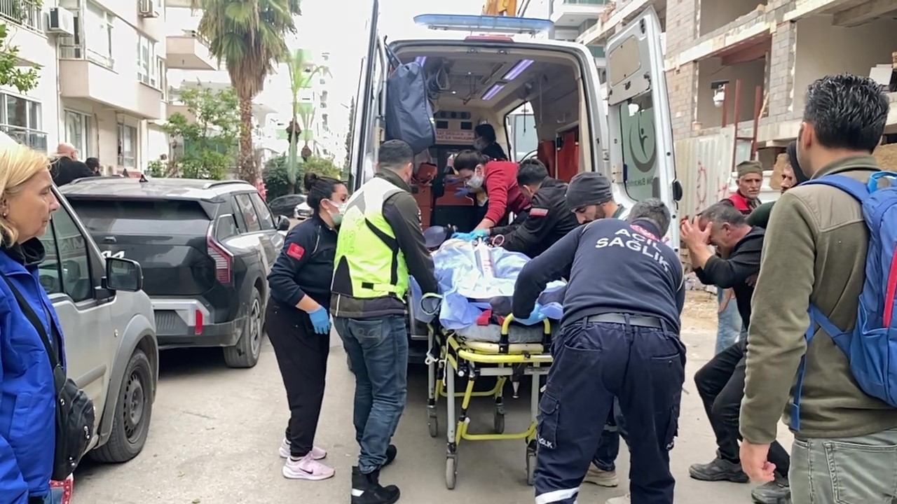 Babasının "Oğlum ölmeyecek" feryadı yürek burkmuştu, genç işçi kurtarılamadı
Babasının "Oğlum ölmeyecek" feryadı yürek burkmuştu, genç işçi kurtarılamadı