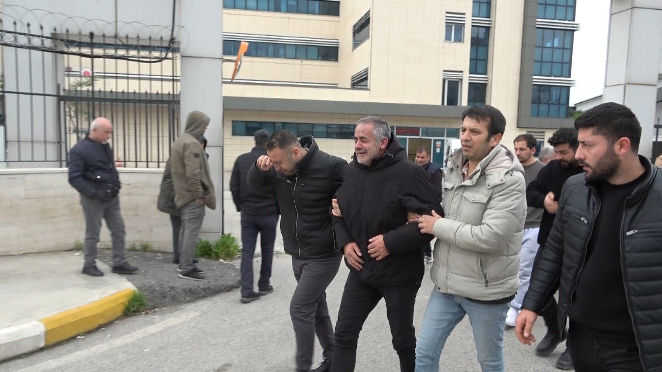 Babasının "Oğlum ölmeyecek" feryadı yürek burkmuştu, genç işçi kurtarılamadı
Babasının "Oğlum ölmeyecek" feryadı yürek burkmuştu, genç işçi kurtarılamadı