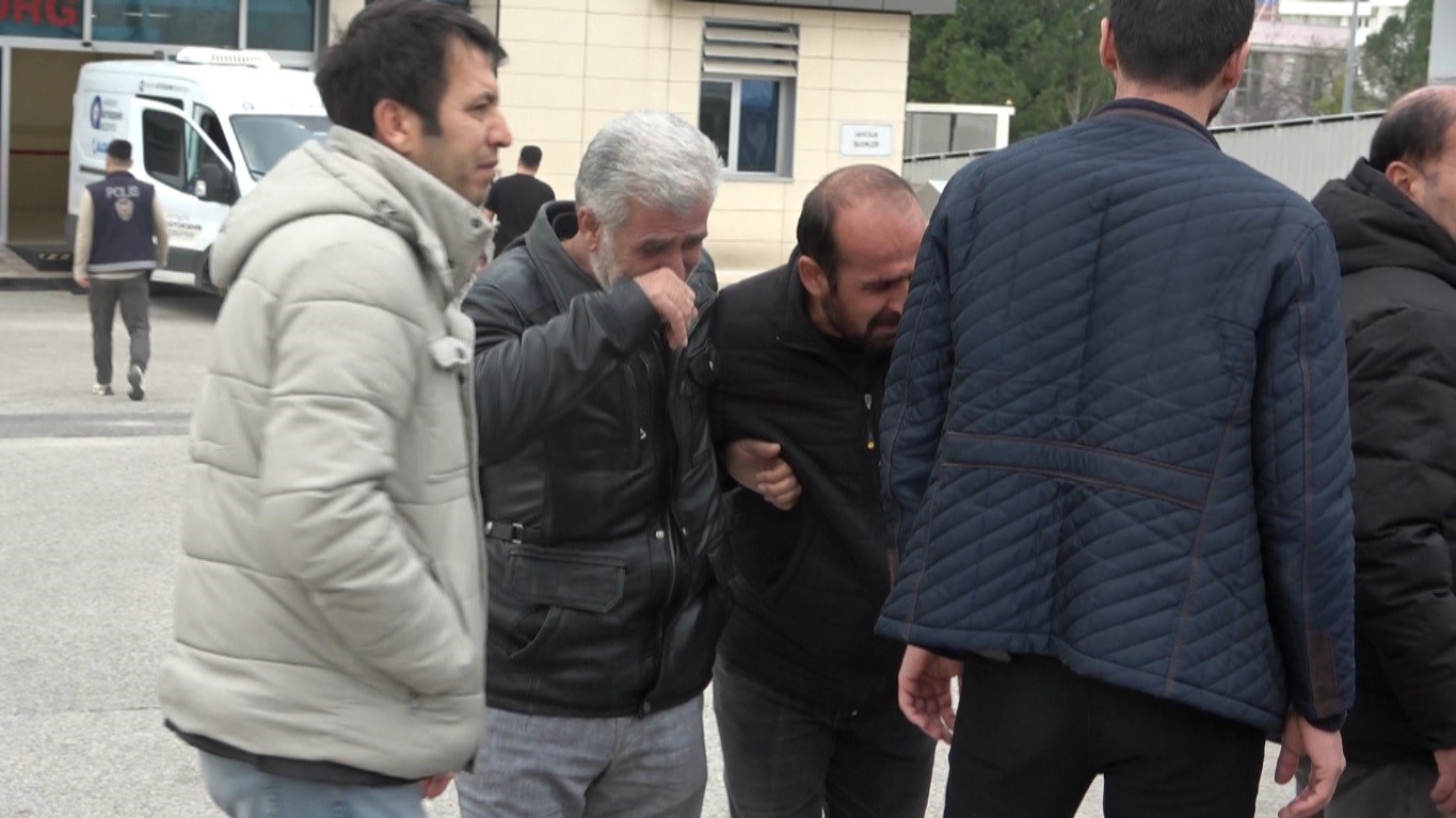 Babasının "Oğlum ölmeyecek" feryadı yürek burkmuştu, genç işçi kurtarılamadı
Babasının "Oğlum ölmeyecek" feryadı yürek burkmuştu, genç işçi kurtarılamadı