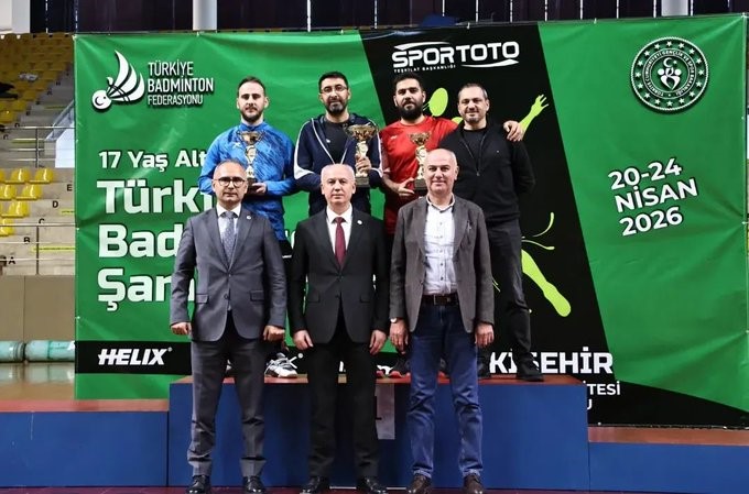 Badmintonun genç yıldızları Eskişehir’de buluştu
