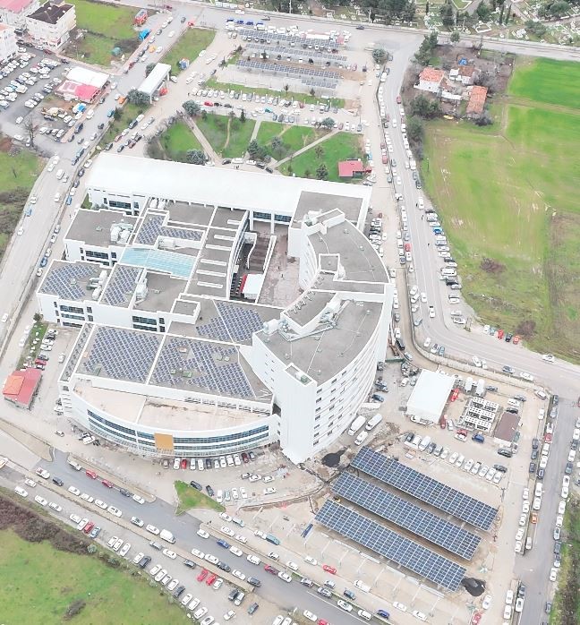Bafra Devlet Hastanesi enerjisini güneşten sağlıyor: Günlük 50 bin TL tasarruf
