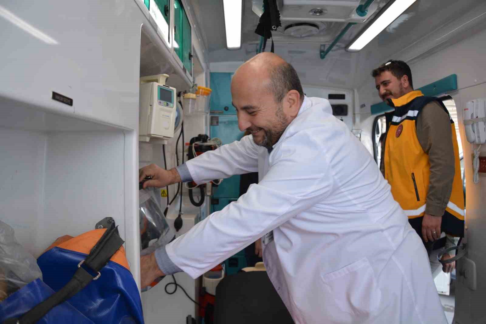 Bafra Devlet Hastanesi’nden hasta naklinde örnek hizmet: 2025’te 3 bin 984 kişiye ulaşıldı
