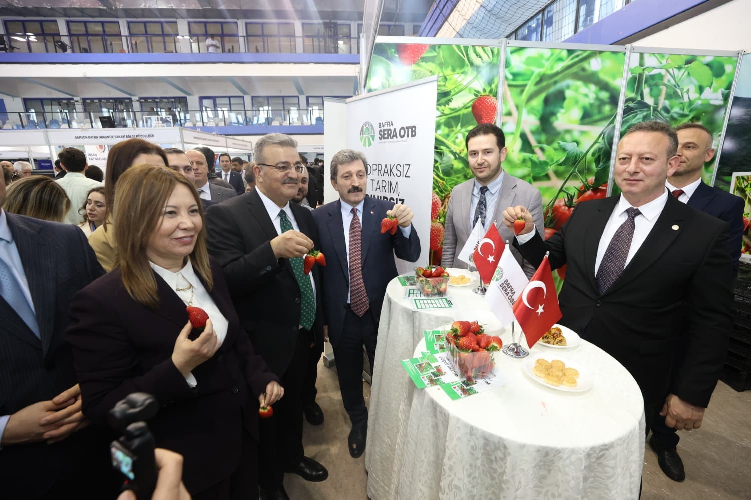 Bafra standına yoğun ilgi
Bafra standına yoğun ilgi