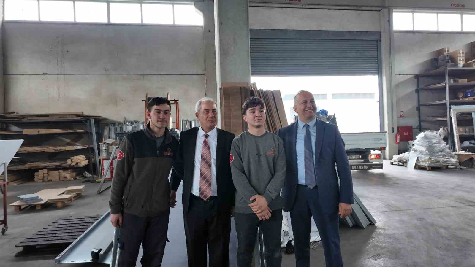 Bafra’da meslek sınıfta değil sahada öğreniliyor
