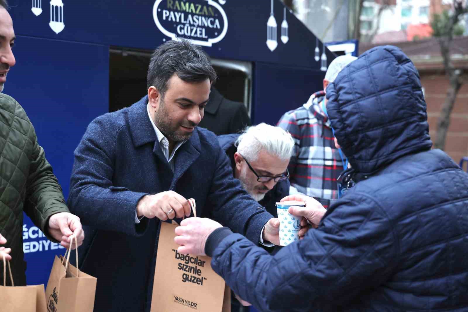 Bağcılar Belediyesi, ihtiyaç sahiplerinin yanında
