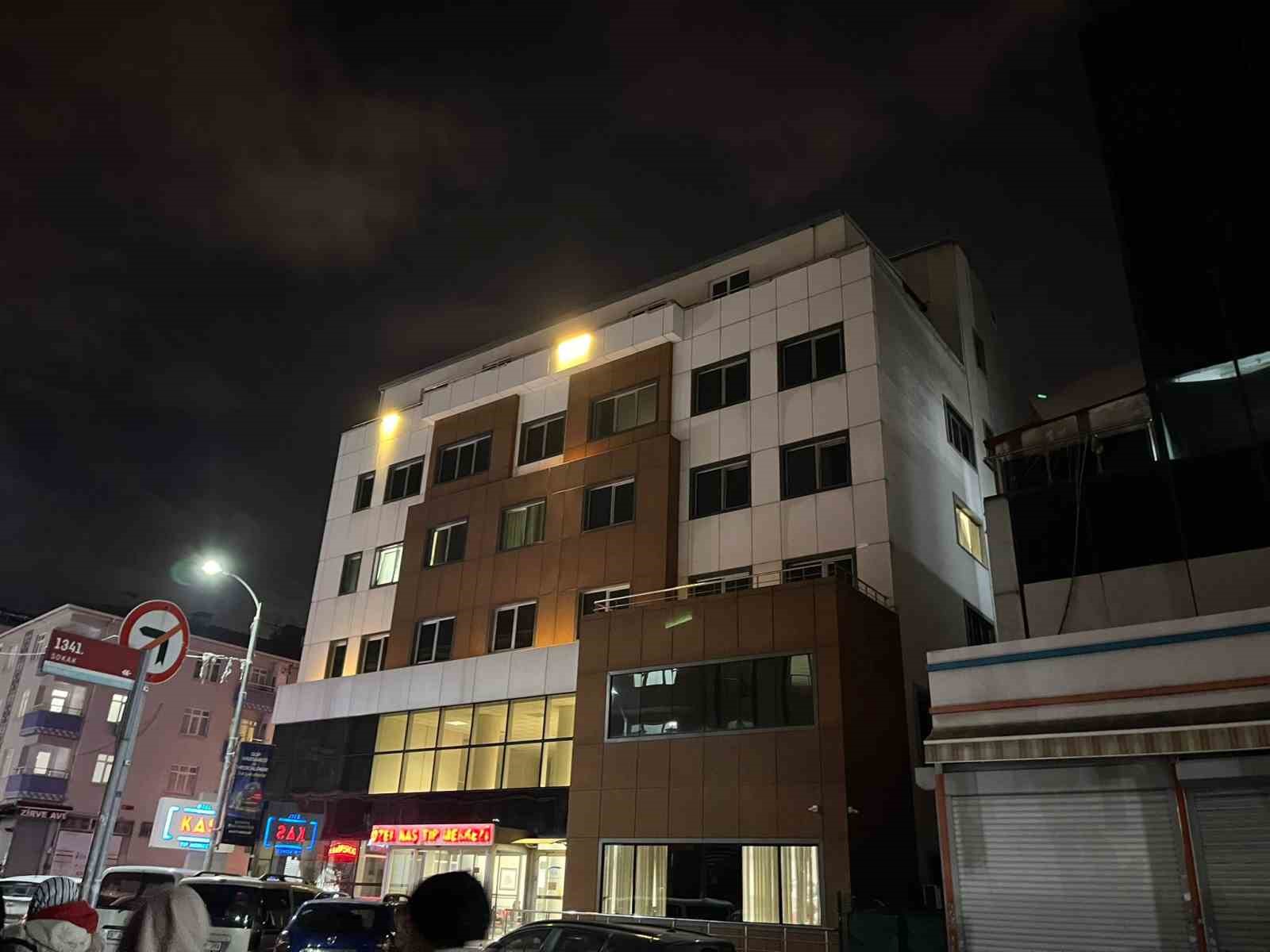 Bağcılar’da burun ameliyatı olan 29 yaşındaki genç, fenalaşıp hayatını kaybetti
