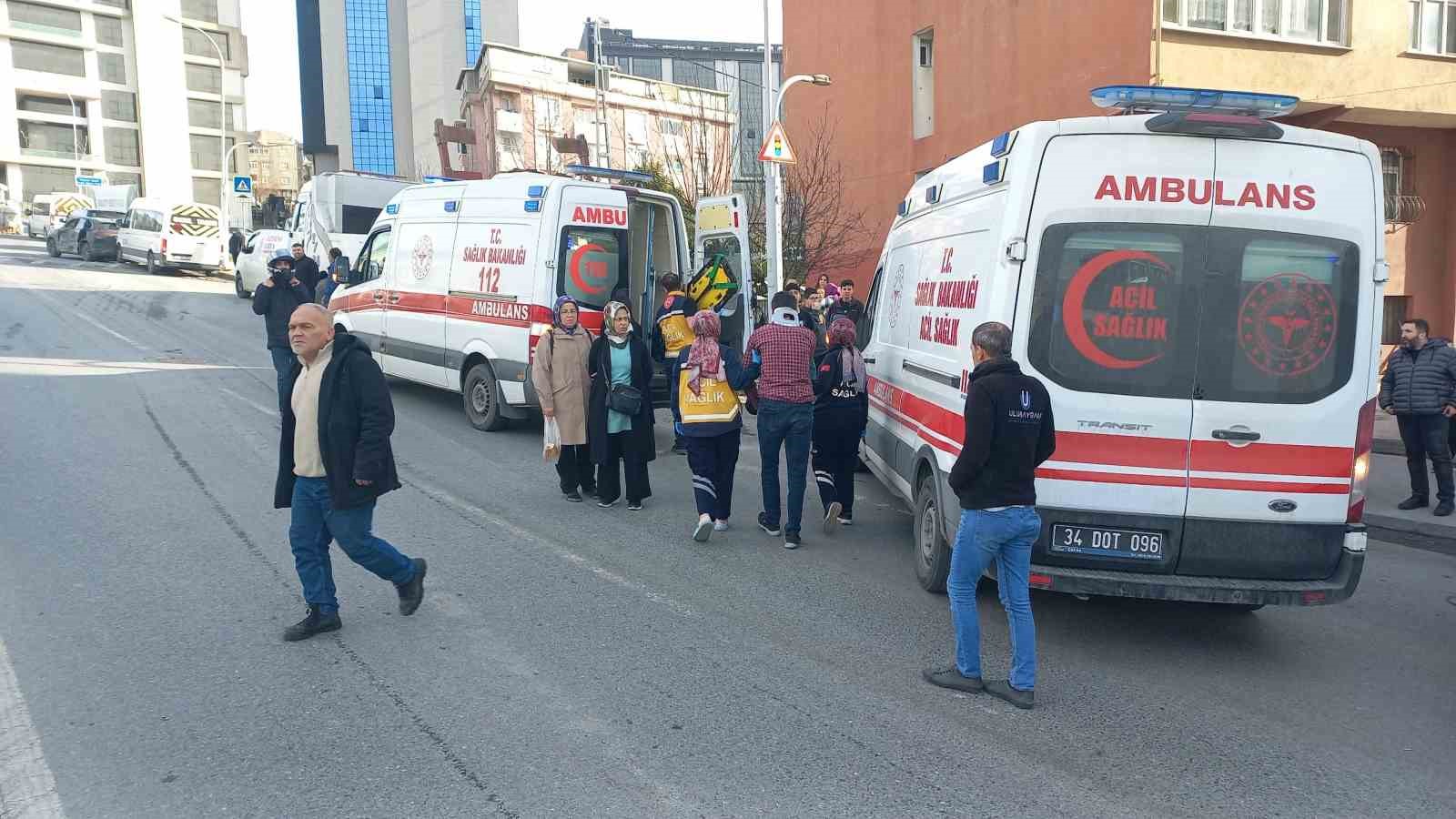 Bağcılar’da çekici dehşet saçtı: 4 yaralı
