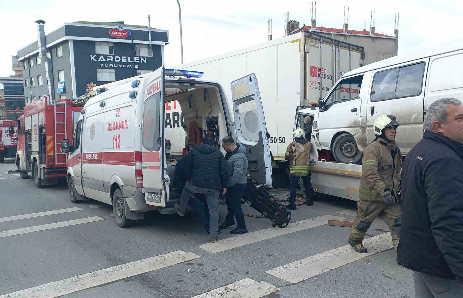 Bağcılar’da çekici dehşet saçtı: 4 yaralı
