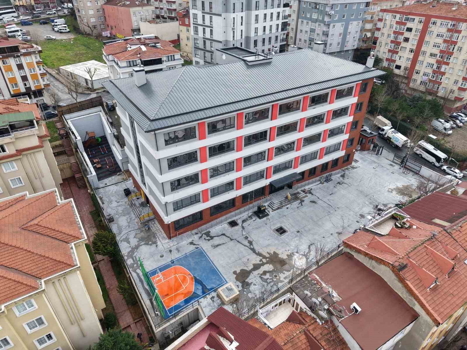 Bağcılar’da eğitime büyük yatırım: Aynı anda 7 yeni okulun inşaatı devam ediyor
