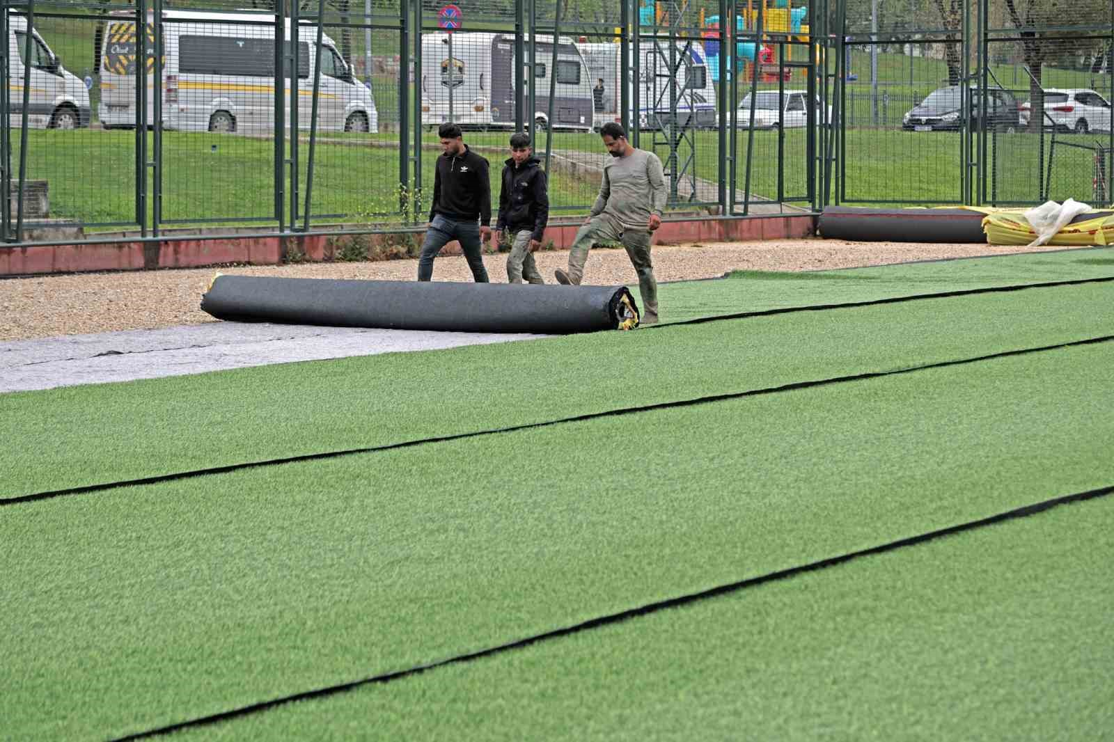 Bağlarbaşı spor tesisleri yenileniyor
