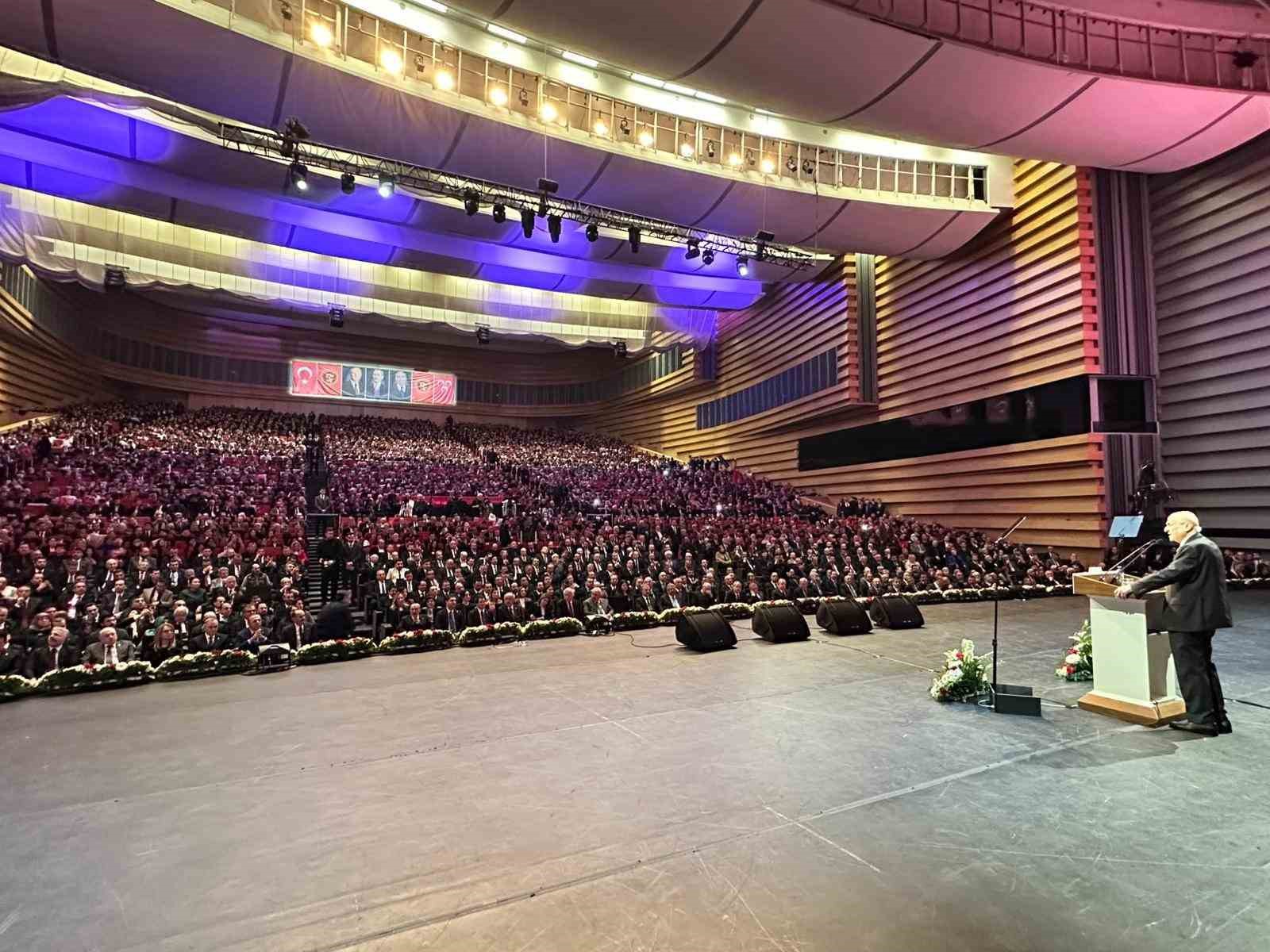 Bahçeli: "Terörsüz Türkiye’ hedefinin pratik siyasi eyleme dönüşmesiyle MHP toplumsal siyasetin merkezi olduğunu ispat etmiştir"
