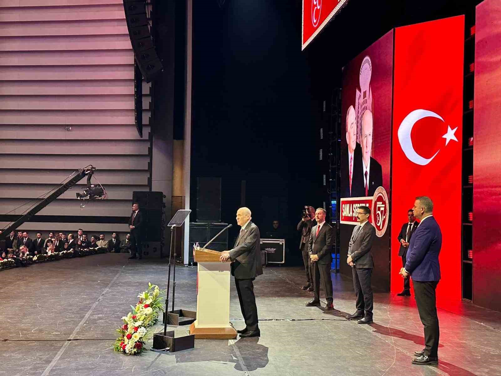 Bahçeli: "Terörsüz Türkiye’ hedefinin pratik siyasi eyleme dönüşmesiyle MHP toplumsal siyasetin merkezi olduğunu ispat etmiştir"
