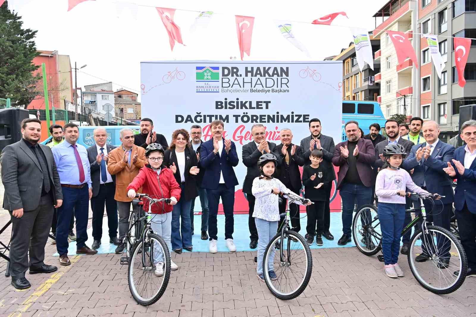 Bahçelievler’de 100 vatandaşa bisiklet dağıtım töreni
