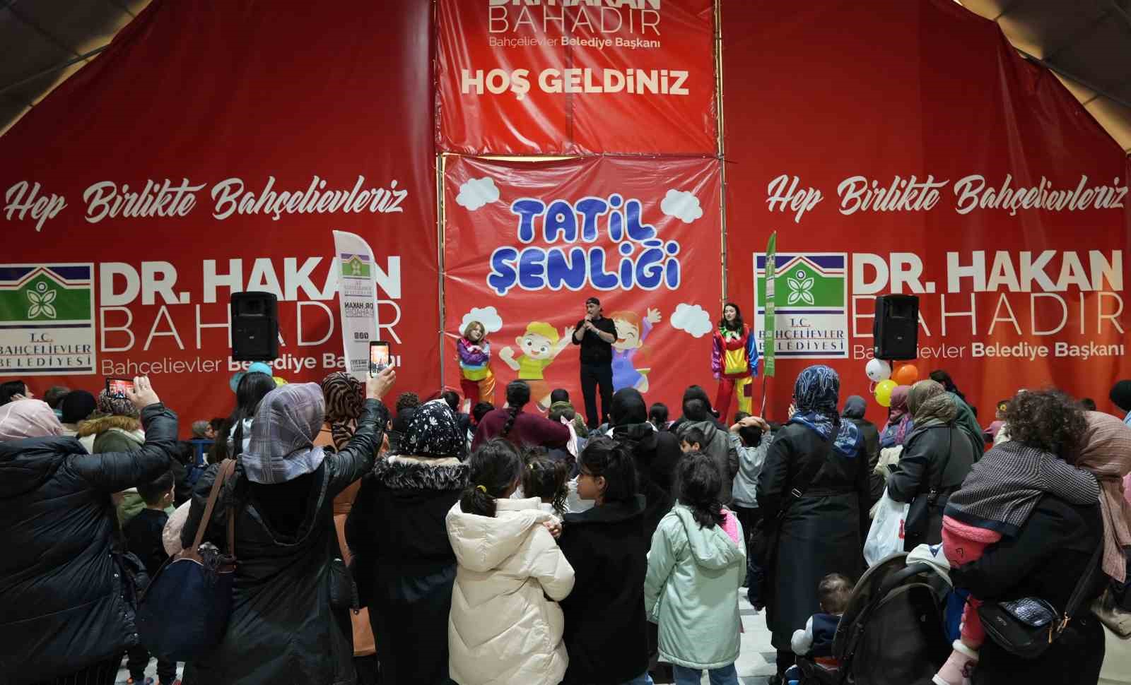Bahçelievler’de çocuklara sömestr tatil şenliği
Bahçelievler’de çocuklara sömestr tatil şenliği