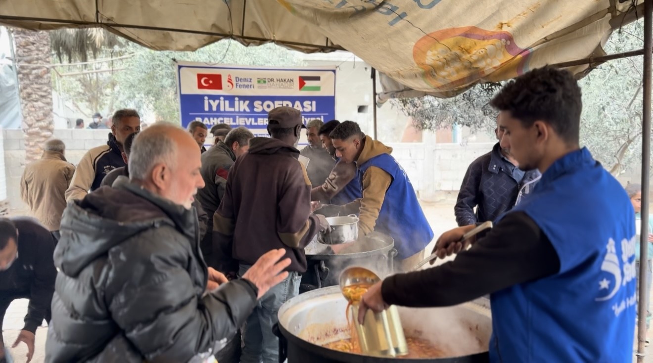 Bahçelievler’den Gazze’ye iyilik sofrası
Bahçelievler’den Gazze’ye iyilik sofrası