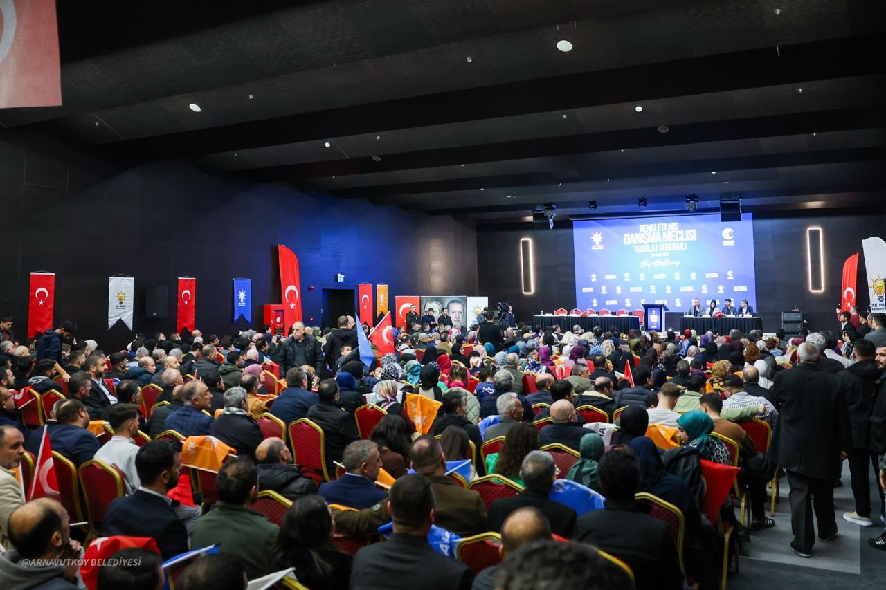 Bakan Bak: "Arnavutköy’de spor altyapısının güçlendirilmesine yönelik çalışmalar devam edecek"
Bakan Bak: "Arnavutköy’de spor altyapısının güçlendirilmesine yönelik çalışmalar devam edecek"