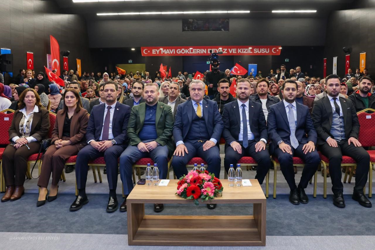 Bakan Bak: "Arnavutköy’de spor altyapısının güçlendirilmesine yönelik çalışmalar devam edecek"
Bakan Bak: "Arnavutköy’de spor altyapısının güçlendirilmesine yönelik çalışmalar devam edecek"