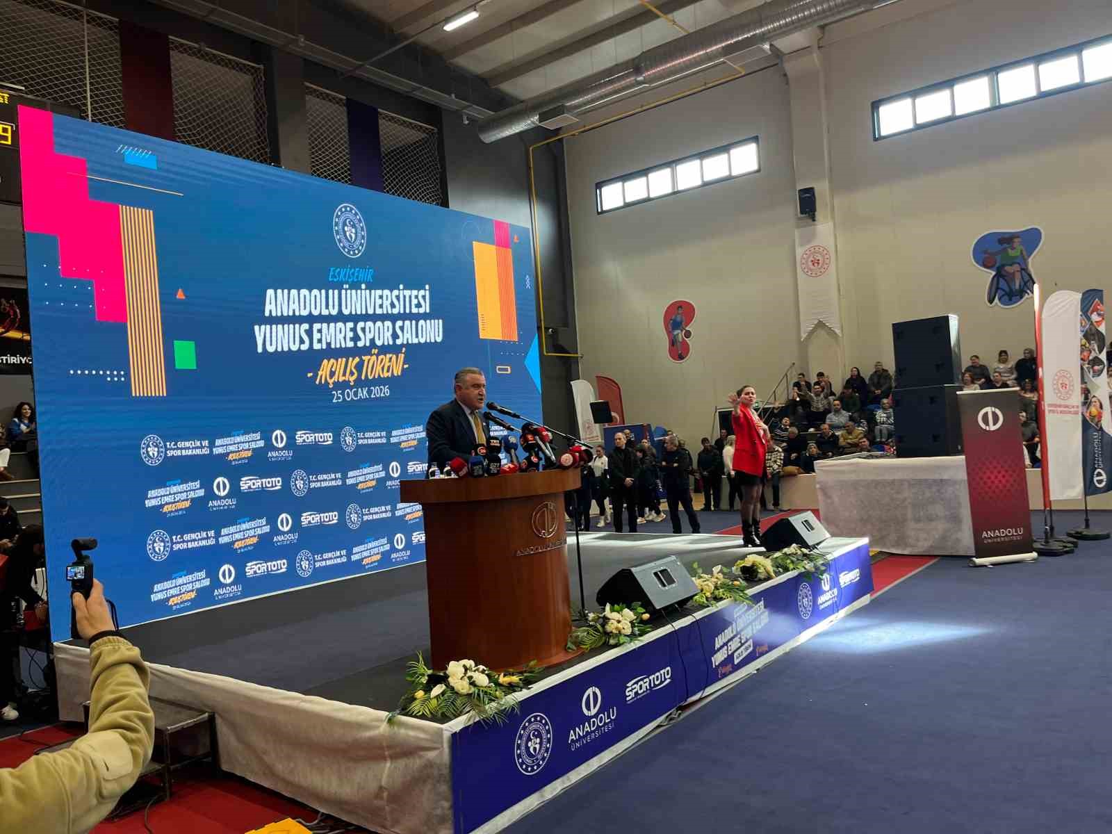 Bakan Bak: "Güçlü Türkiye için Türkiye Yüzyılı’nda gençliğin yüzü olarak, sporun yüzü olarak çalışmaya devam edeceğiz"
