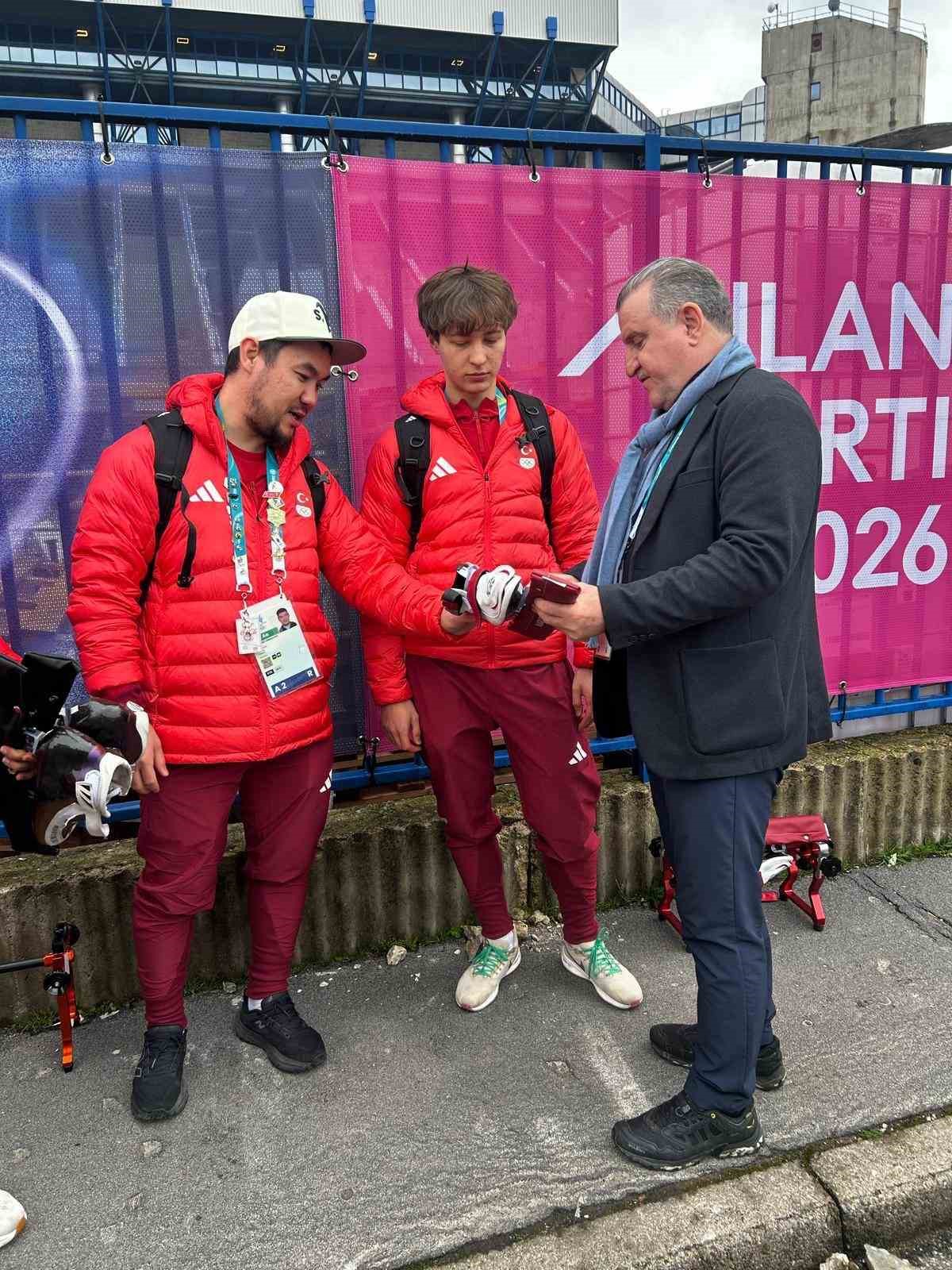 Bakan Bak, İtalya’da milli sporcuları ziyaret etti
