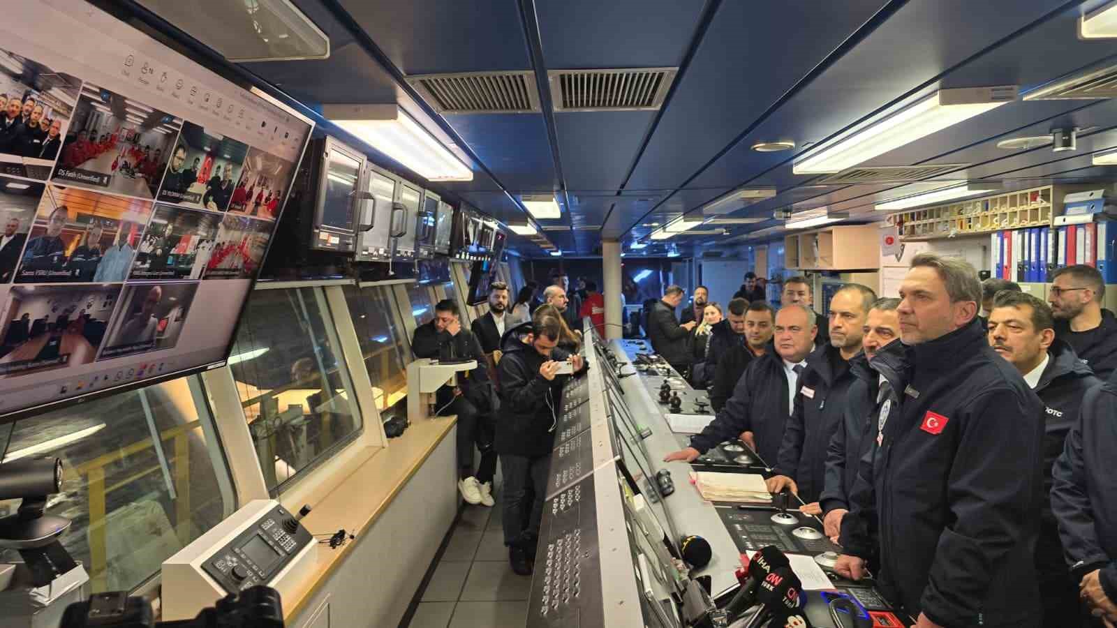 Bakan Bayraktar: "2026 yılı bir taraftan üretimi arttırdığımız bir yıl olacak"
