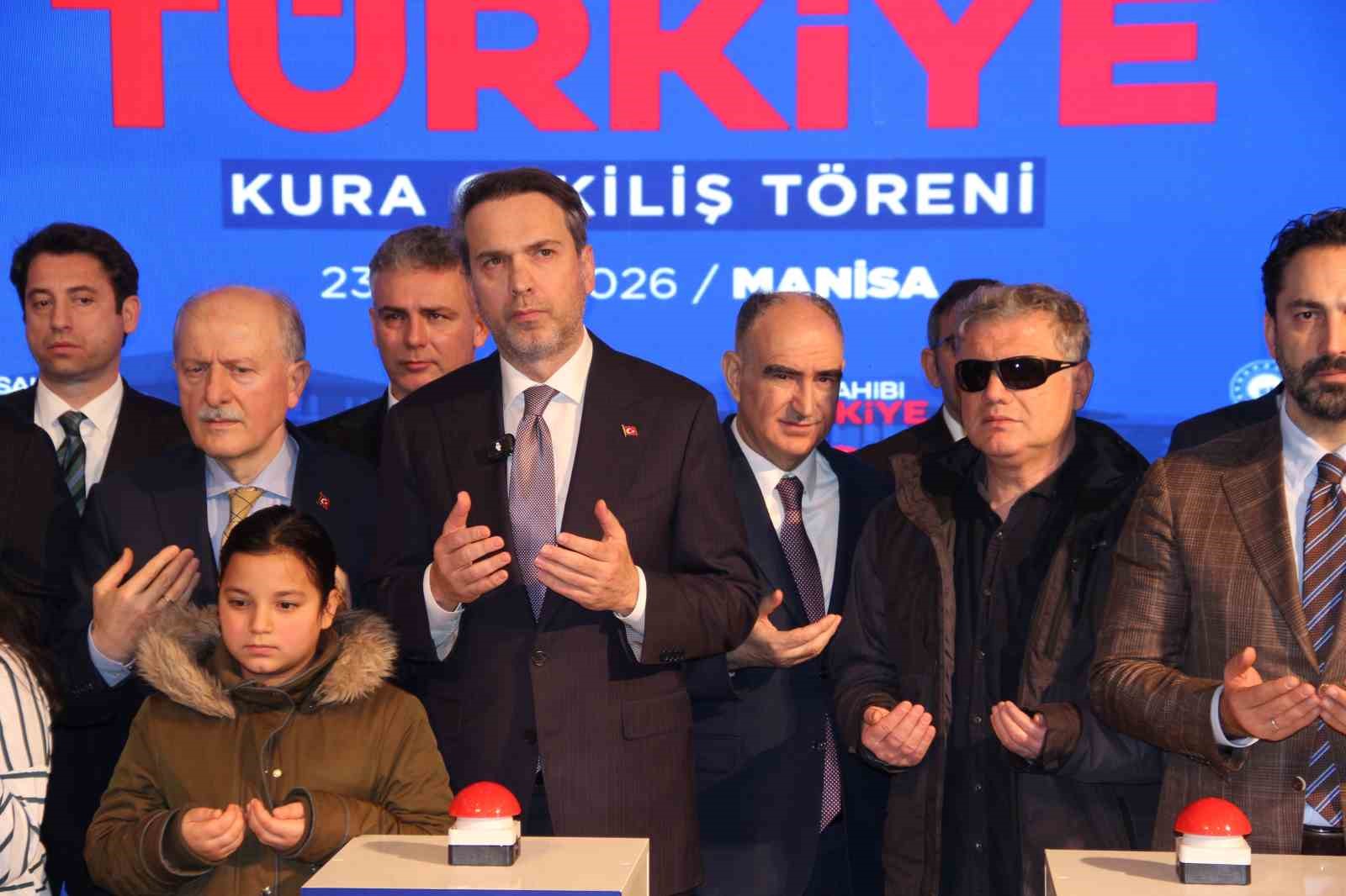 Bakan Bayraktar: "2028’de 17 milyon haneye kendi doğal gazımızı vereceğiz"
Bakan Bayraktar: "2028’de 17 milyon haneye kendi doğal gazımızı vereceğiz"