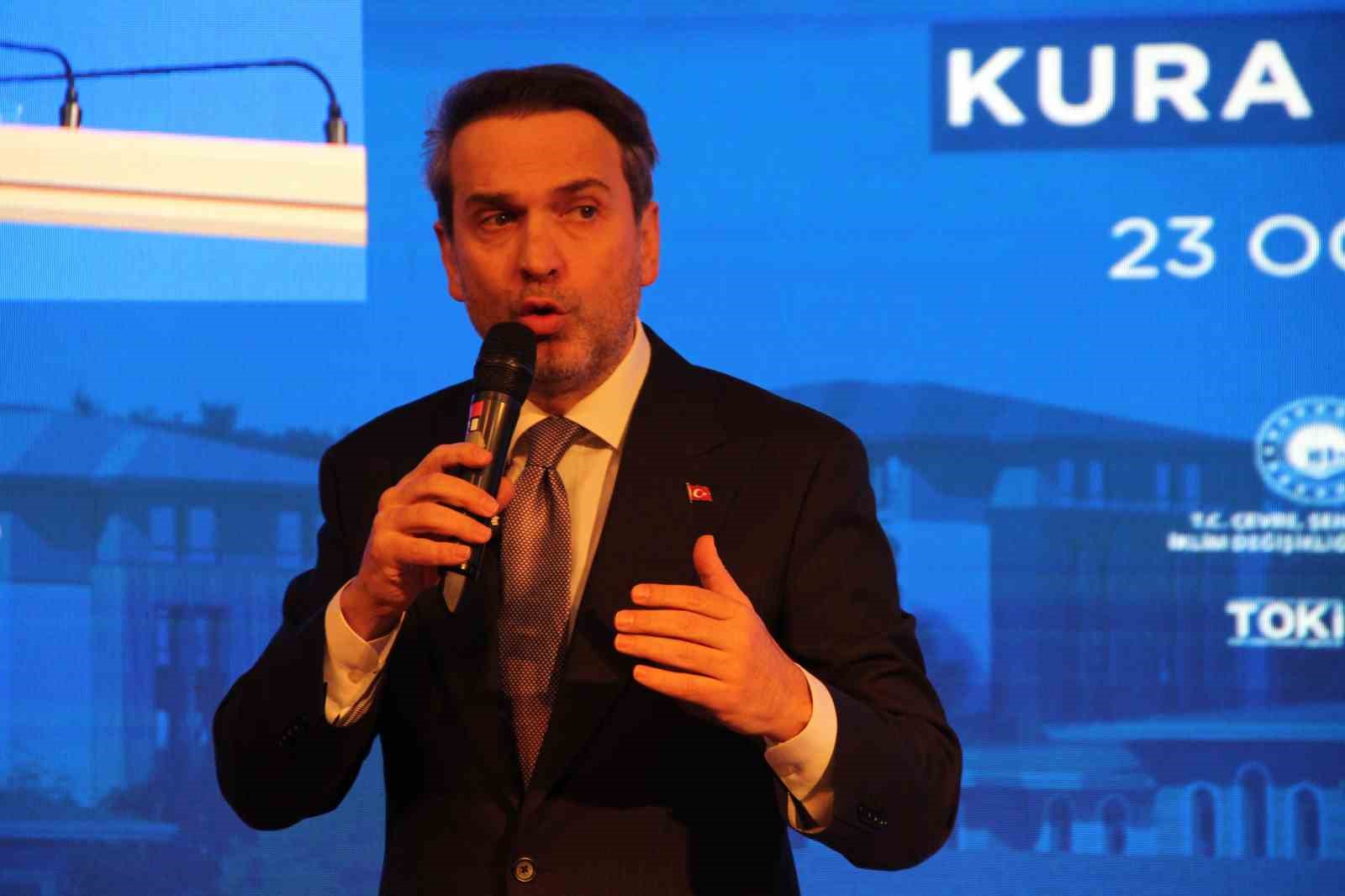 Bakan Bayraktar: "2028’de 17 milyon haneye kendi doğal gazımızı vereceğiz"
Bakan Bayraktar: "2028’de 17 milyon haneye kendi doğal gazımızı vereceğiz"