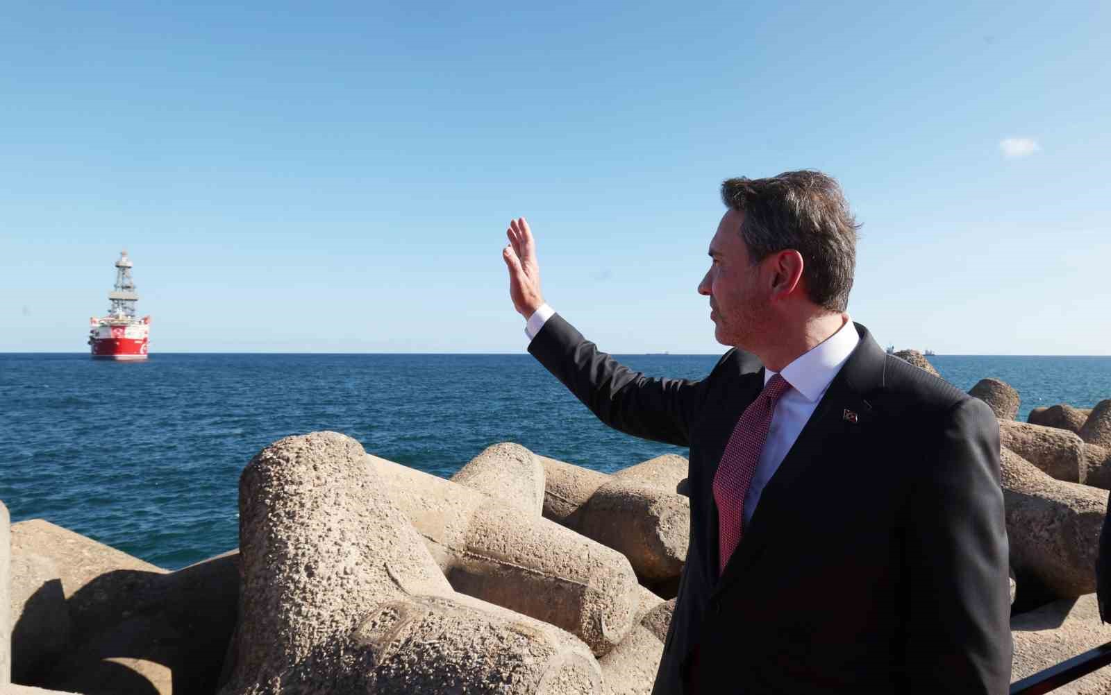 Bakan Bayraktar: "Curad-1 kuyusu ile enerjide Somali’de yeni bir dönem açılıyor"
