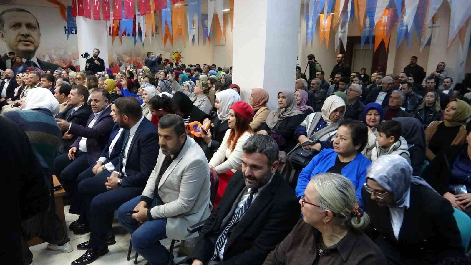 Bakan Bayraktar: "Hedefimiz Türkiye’yi enerjide bağımsız kılmak"
Bakan Bayraktar: "Hedefimiz Türkiye’yi enerjide bağımsız kılmak"