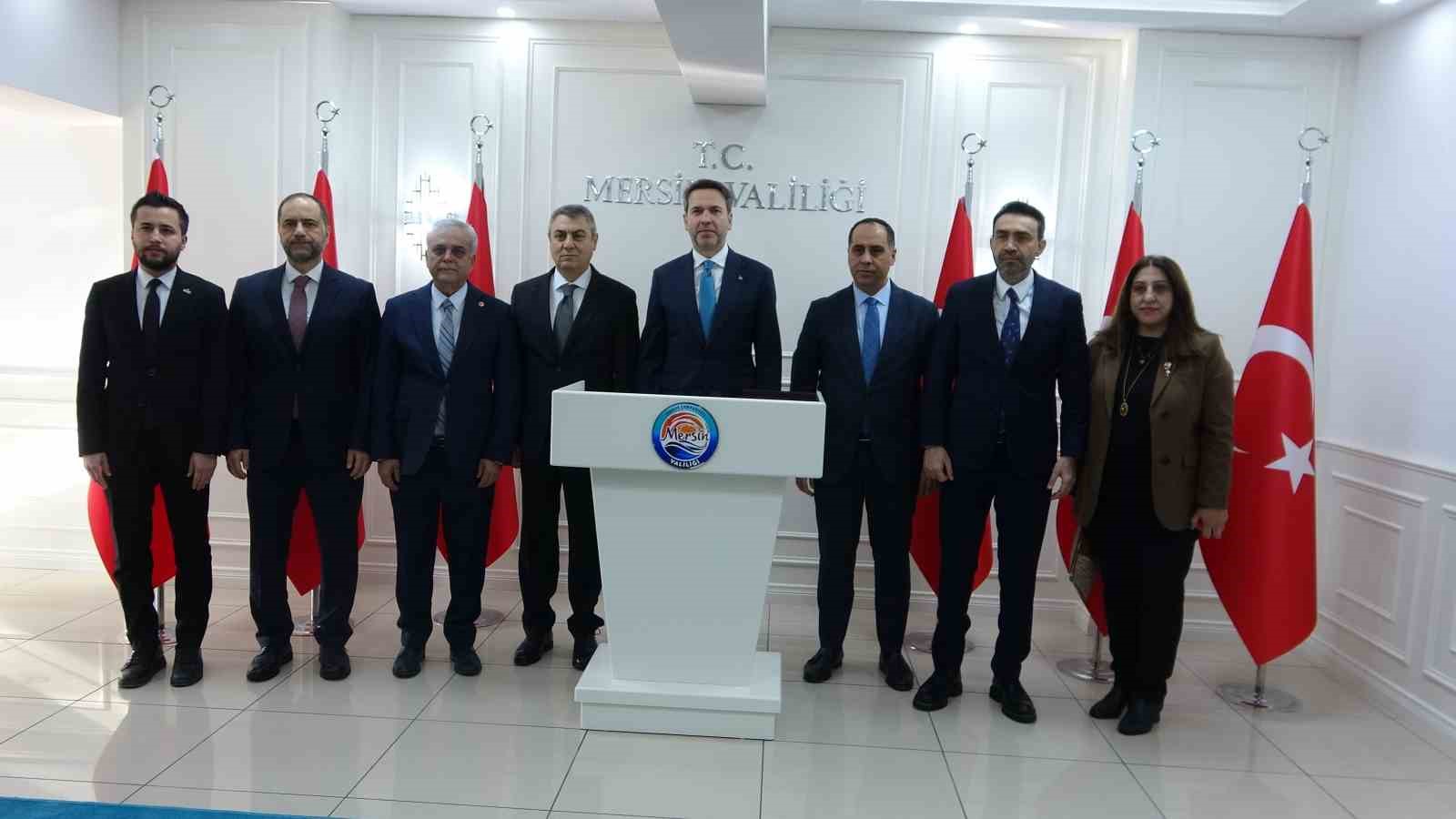 Bakan Bayraktar: "Hedefimiz Türkiye’yi enerjide bağımsız kılmak"
Bakan Bayraktar: "Hedefimiz Türkiye’yi enerjide bağımsız kılmak"