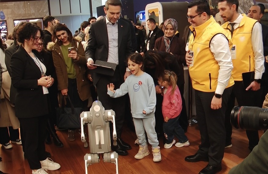 Bakan Bayraktar: "Pakistan’a Oruç Reisi veya Barbaros Hayrettin Paşa’yı göndermeyi hedefliyoruz"
