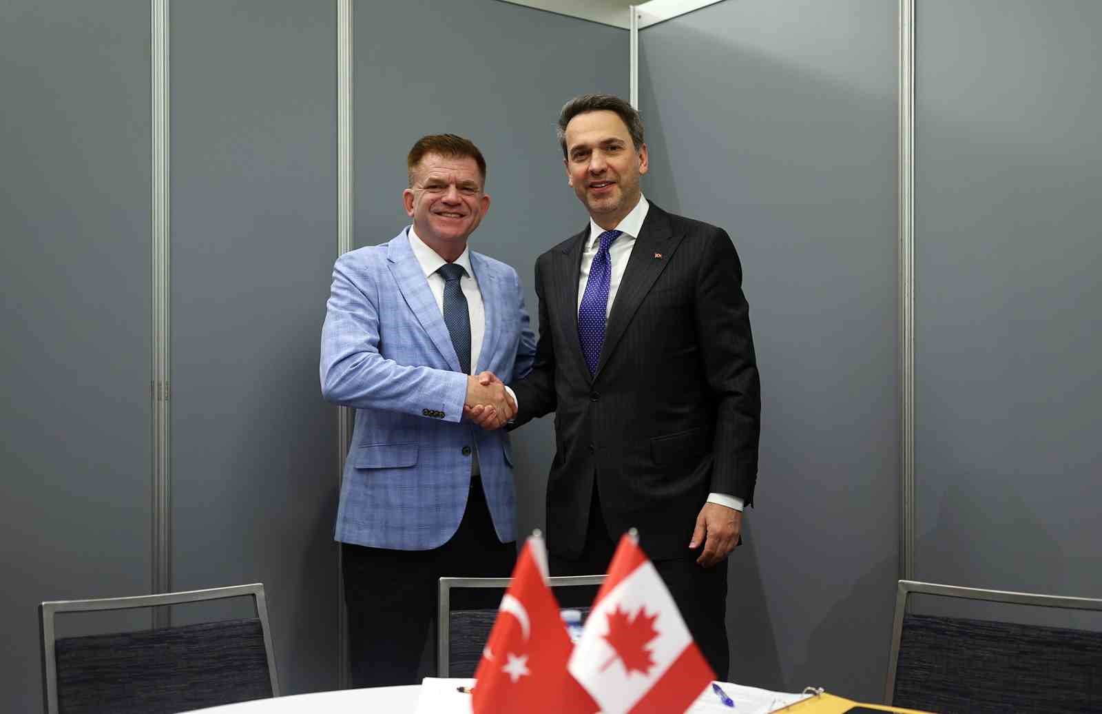 Bakan Bayraktar: "Türkiye Petrolleri ile Eti Maden, Kanada’ya yatırım yapabilir"
