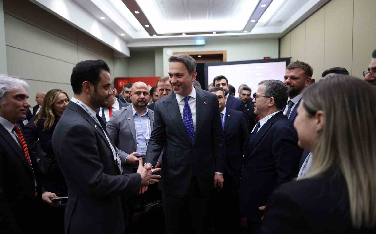 Bakan Bayraktar: "Türkiye Petrolleri ile Eti Maden, Kanada’ya yatırım yapabilir"
