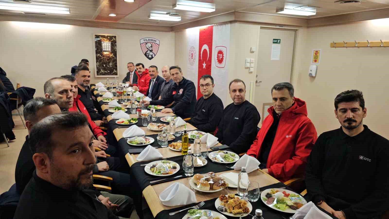 Bakan Bayraktar’dan Filyos’ta sondaj müjdesi: Karadeniz’de iki yeni keşif kuyusu açılıyor
