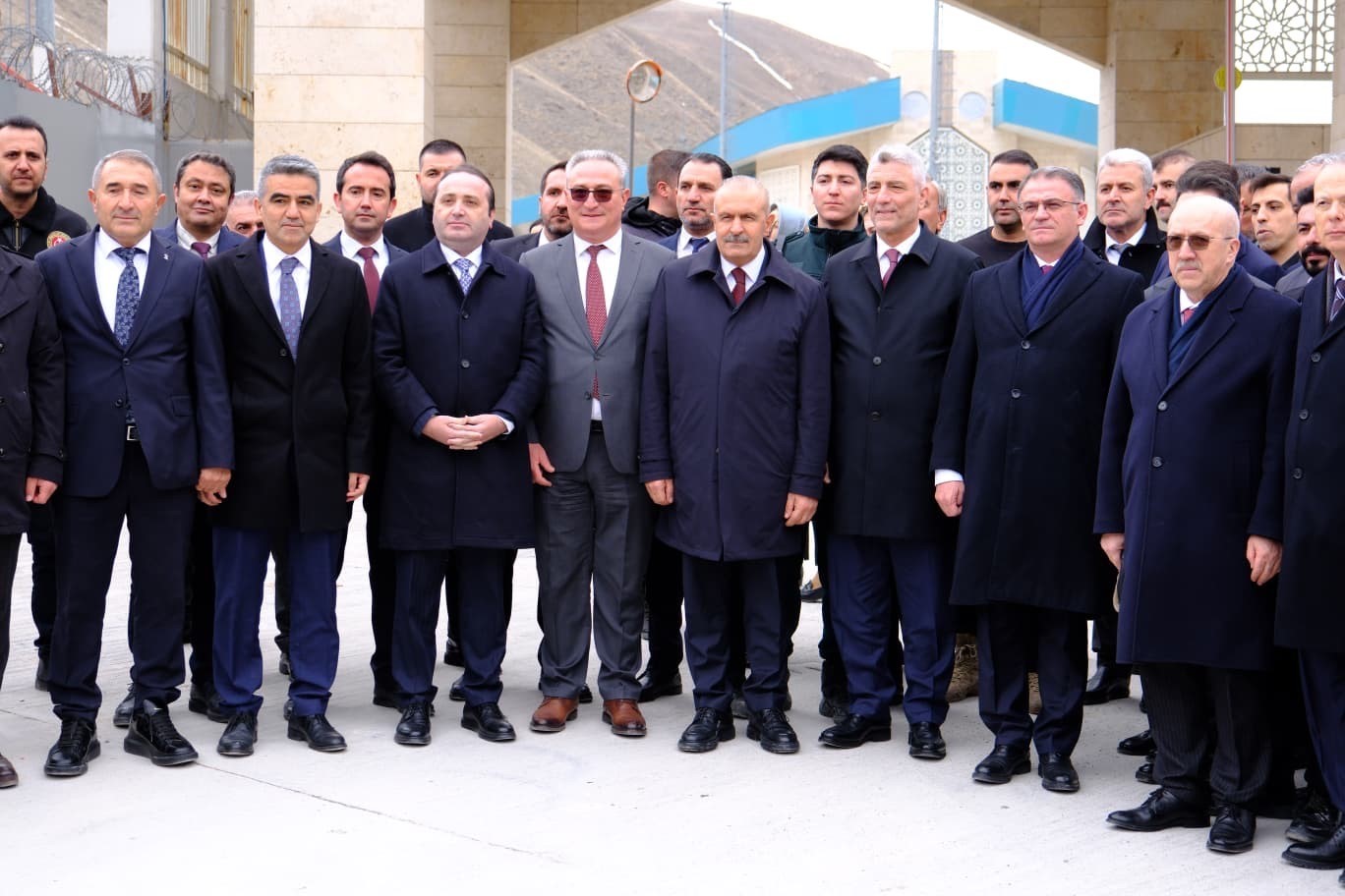 Bakan Bolat: "İran’a açılan kapılarda sorun yok"
