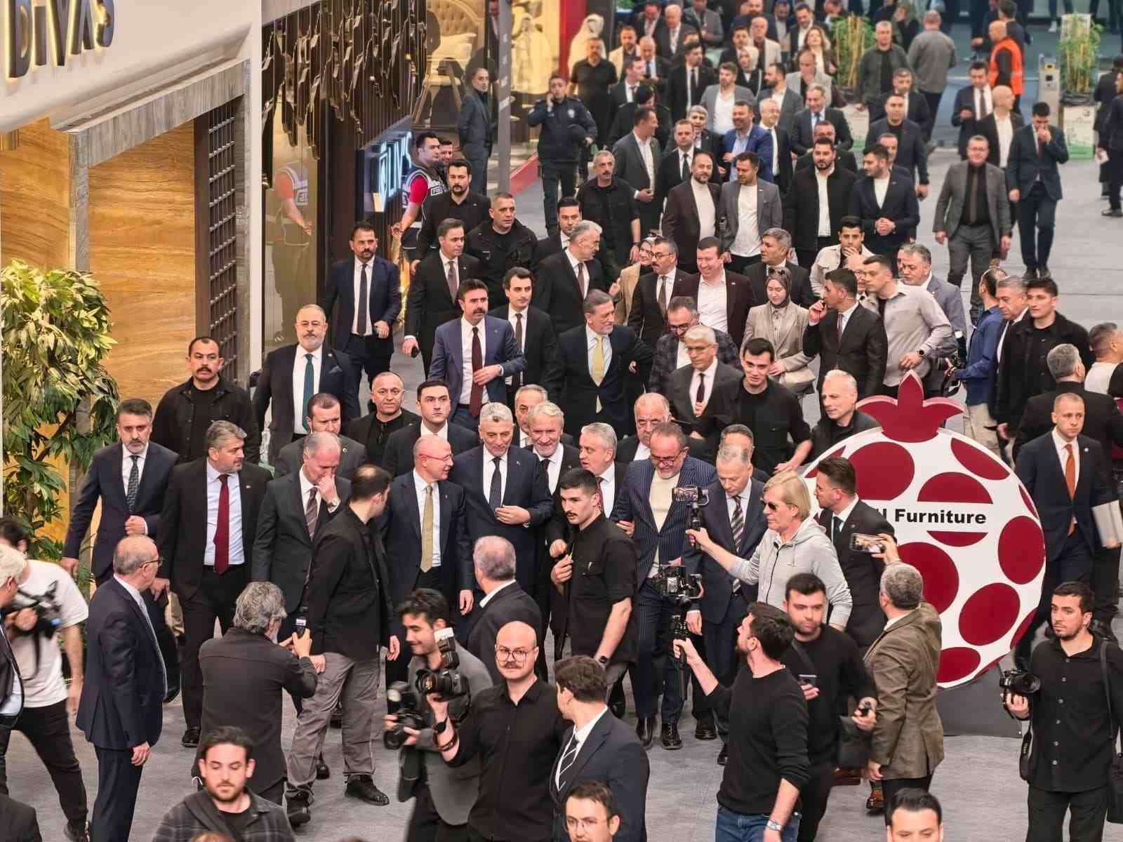 Bakan Bolat: "Kişi başına düşen milli gelir 2025’te 18 bin 40 dolara yükselerek tüm zamanların en yüksek seviyesinde gerçekleşmiştir"
Bakan Bolat: "Kişi başına düşen milli gelir 2025’te 18 bin 40 dolara yükselerek tüm zamanların en yüksek seviyesinde gerçekleşmiştir"