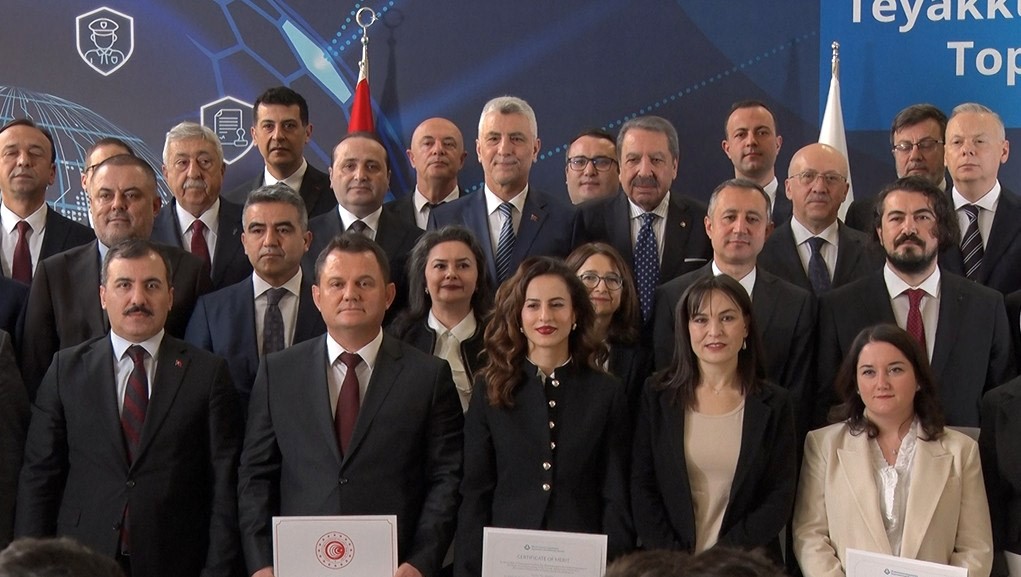 Bakan Bolat: "Milli Ekonominin temeli güçlü gümrüklerdir"
