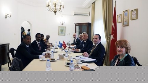 Bakan Bolat, Somali Ticaret ve Sanayi Bakanı Hassan ile görüştü
