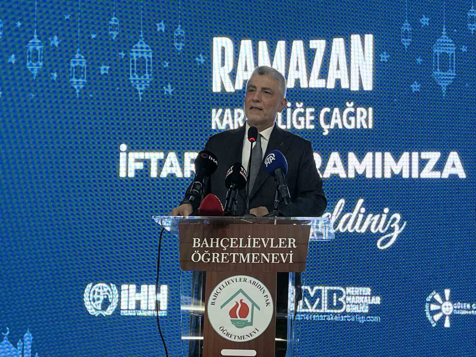 Bakan Bolat: "Sosyal yardımlar, bizim dönemimizde yaklaşık bir trilyon liraya ulaşan bütçesiyle vatandaşlarımıza tahsis edilmekte"
