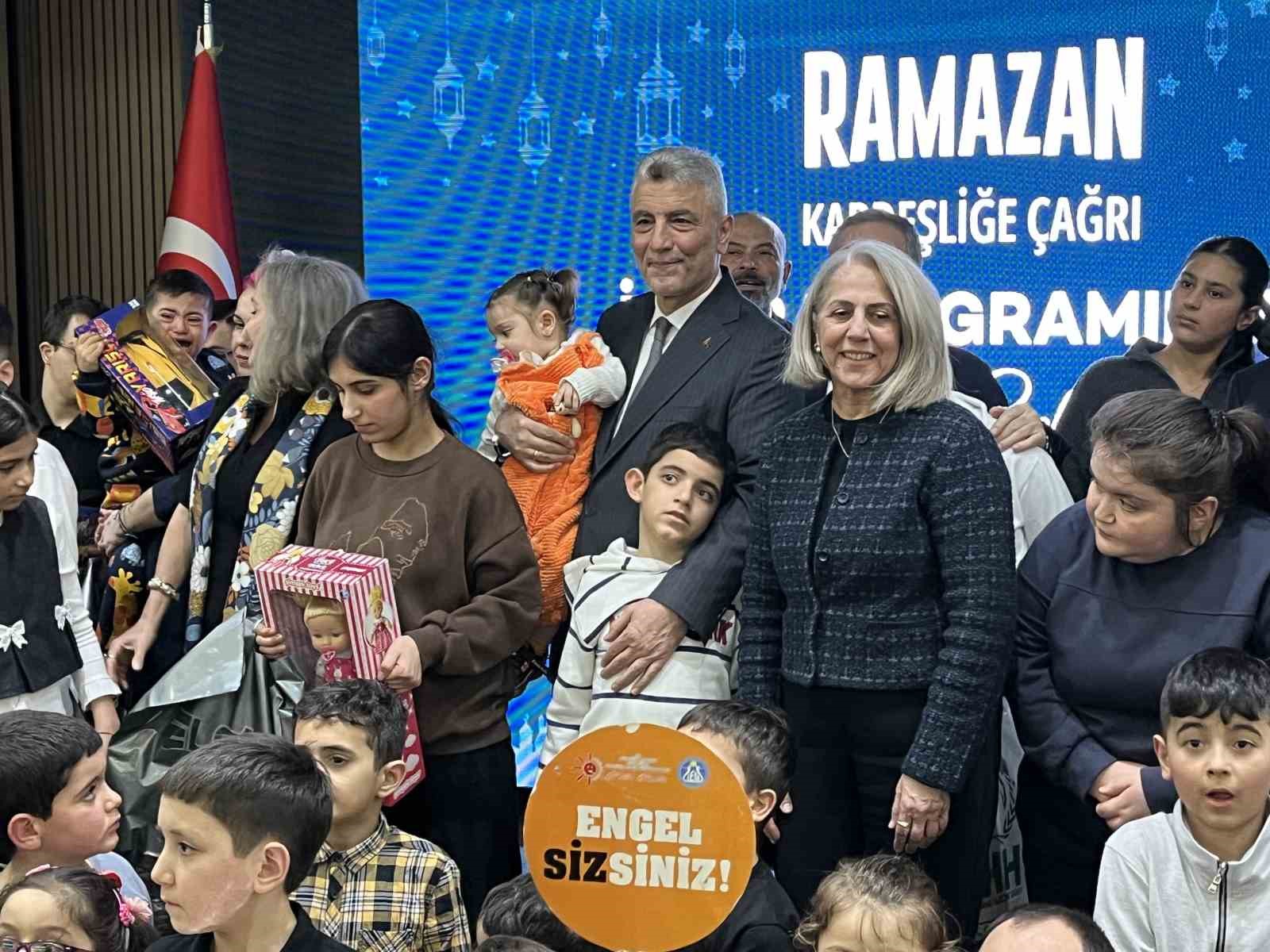 Bakan Bolat: "Sosyal yardımlar, bizim dönemimizde yaklaşık bir trilyon liraya ulaşan bütçesiyle vatandaşlarımıza tahsis edilmekte"
