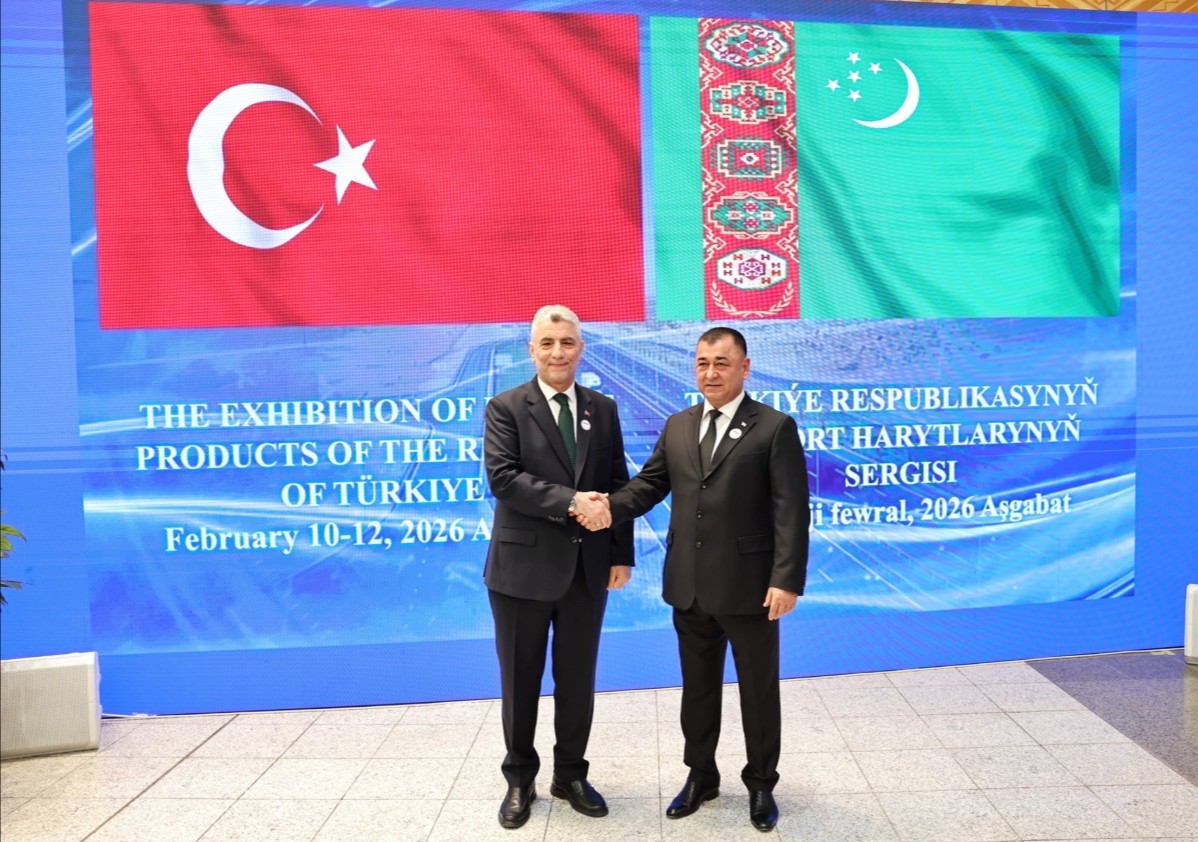 Bakan Bolat Türkmenistan’da
