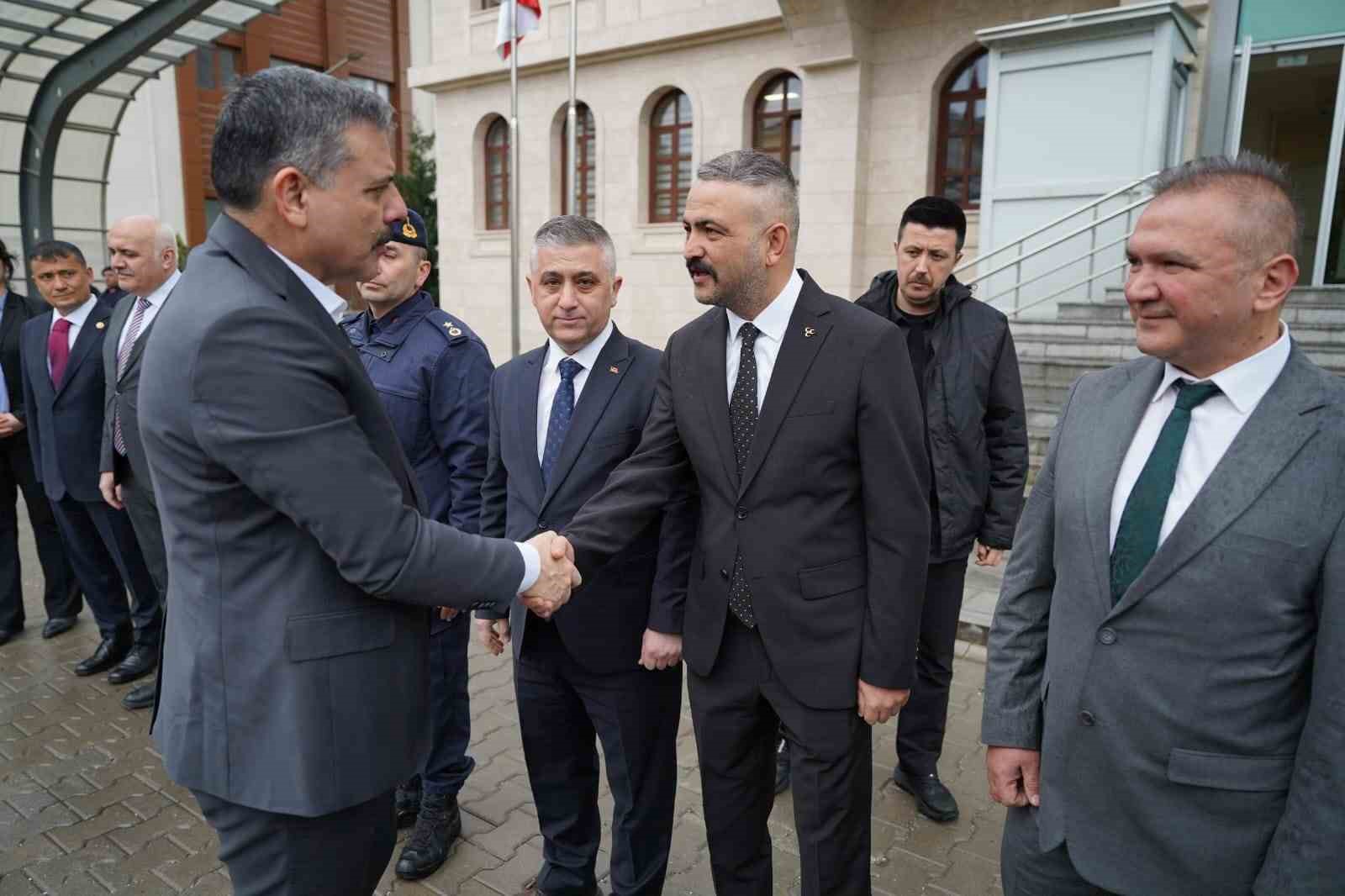 Bakan Çiftçi, Kızılcahamam İlçe Emniyet Müdürlüğü’nü ziyaret etti
