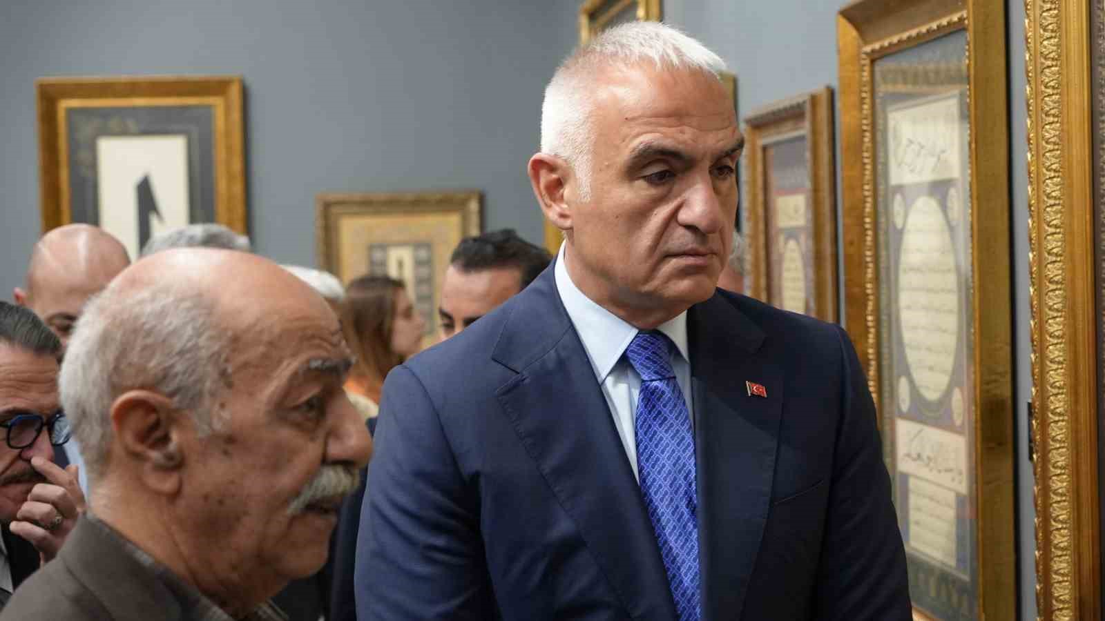 Bakan Ersoy: "Fuadname, hat ve ebruda çok geniş bir penceredir"
