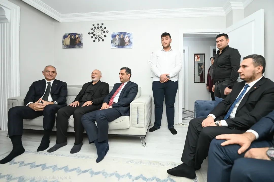 Bakan Ersoy, Kırıkkale’de Ürkmez ailesinin iftar sofrasına konuk oldu
