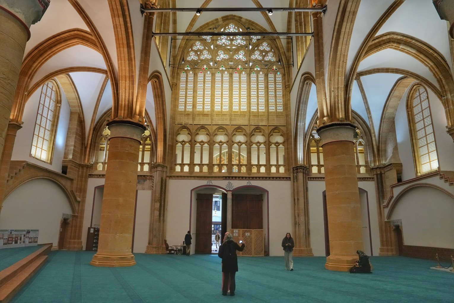 Bakan Ersoy: "KKTC’nin haklı davasında bir milim dahi geri adım atmayız"
