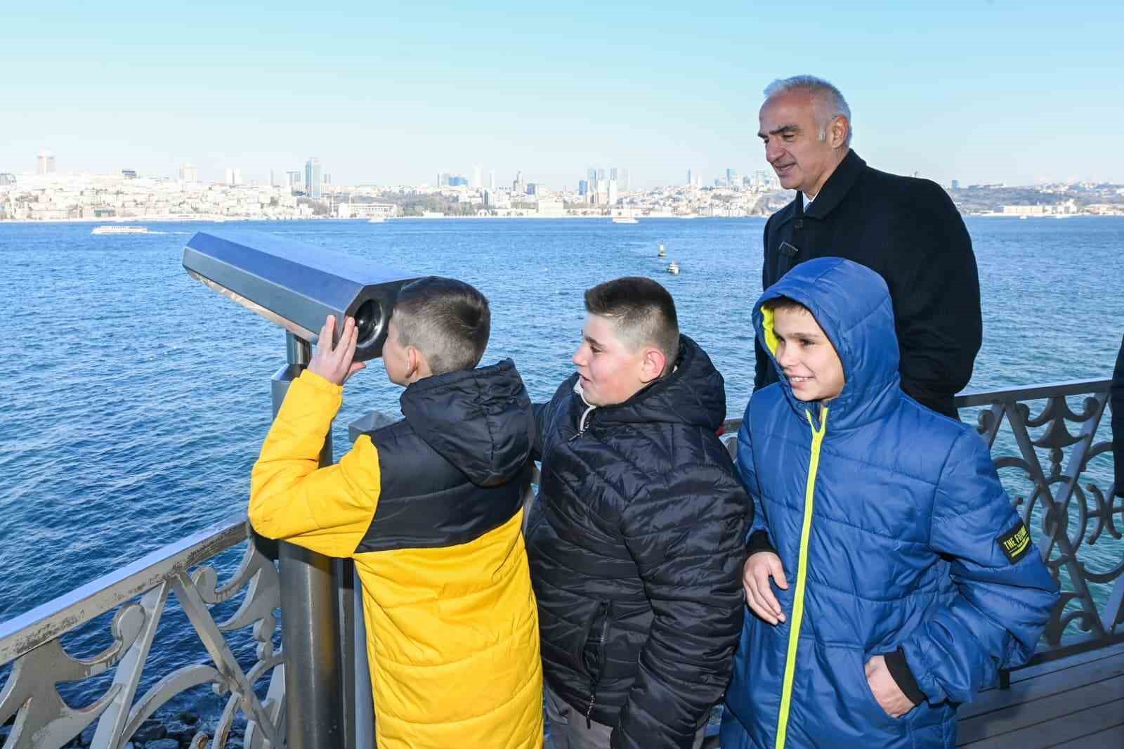 Bakan Ersoy, köyde başlayan hikayeyi boğaza taşıdı
