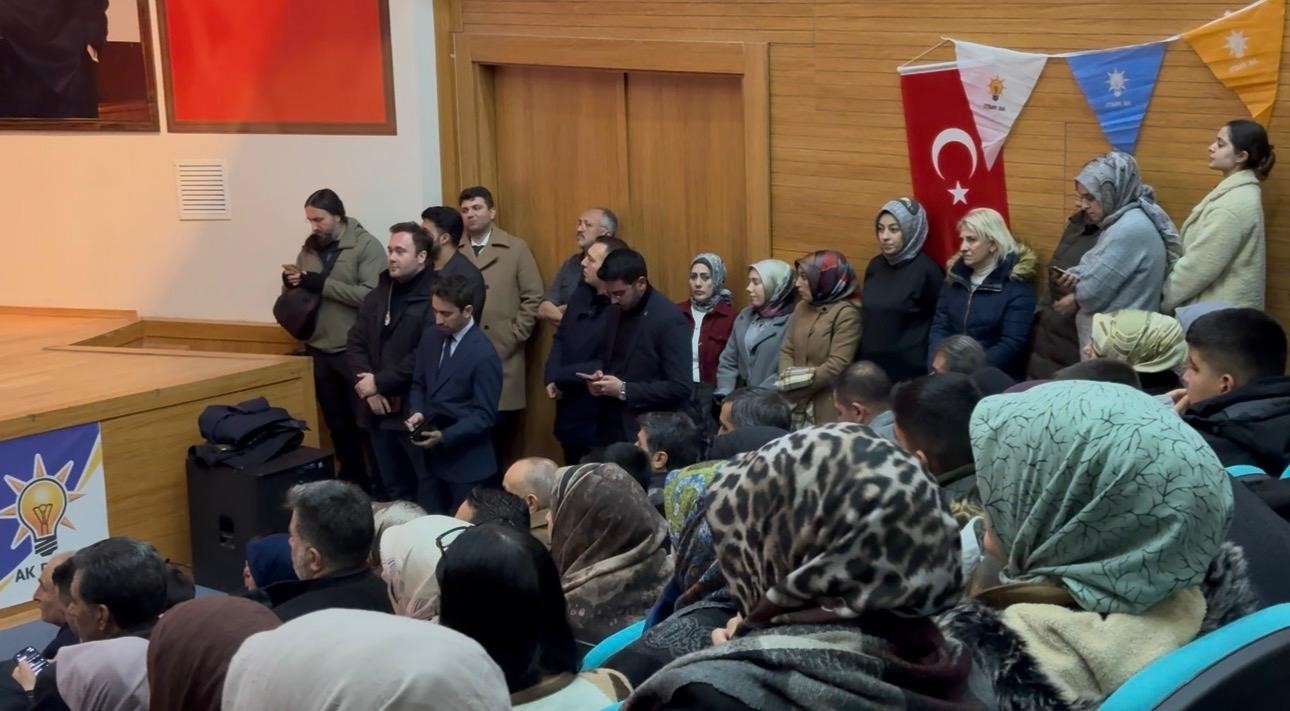 Bakan Ersoy: "Türkiye’de kültür ve turizm alanında tarihi rekorlar kırıyoruz"
Bakan Ersoy: "Türkiye’de kültür ve turizm alanında tarihi rekorlar kırıyoruz"